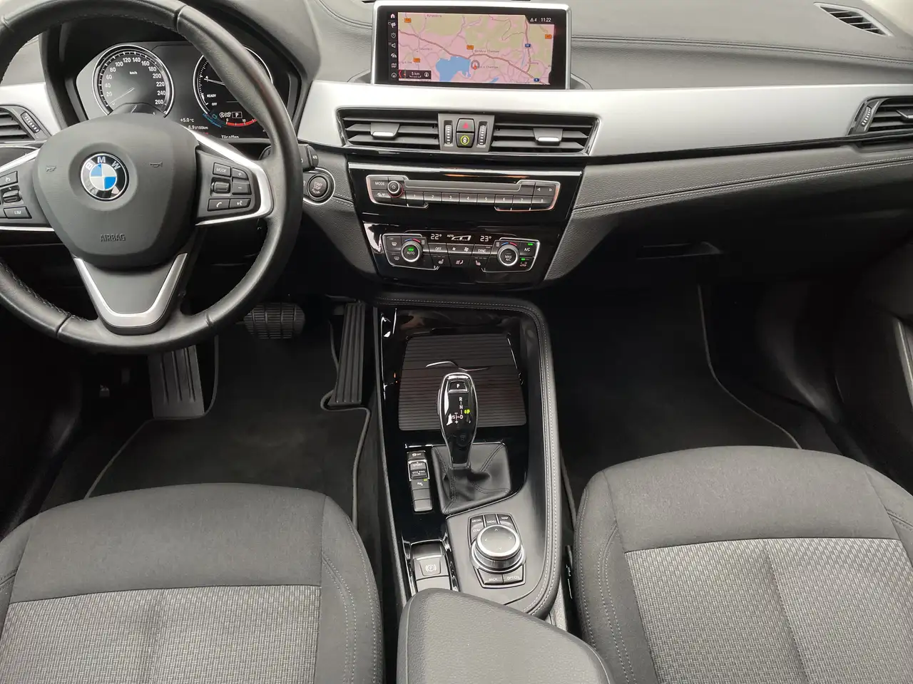 BMW X2 sDrive18i Advantage Navigation-Sitzheizung-Parkass 7