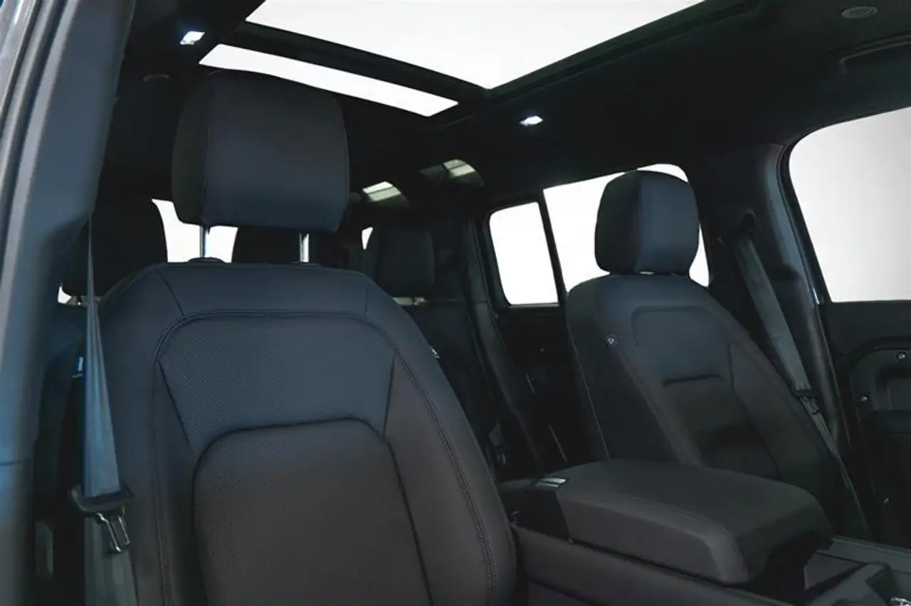 Land Rover Defender снимка Land Rover Defender