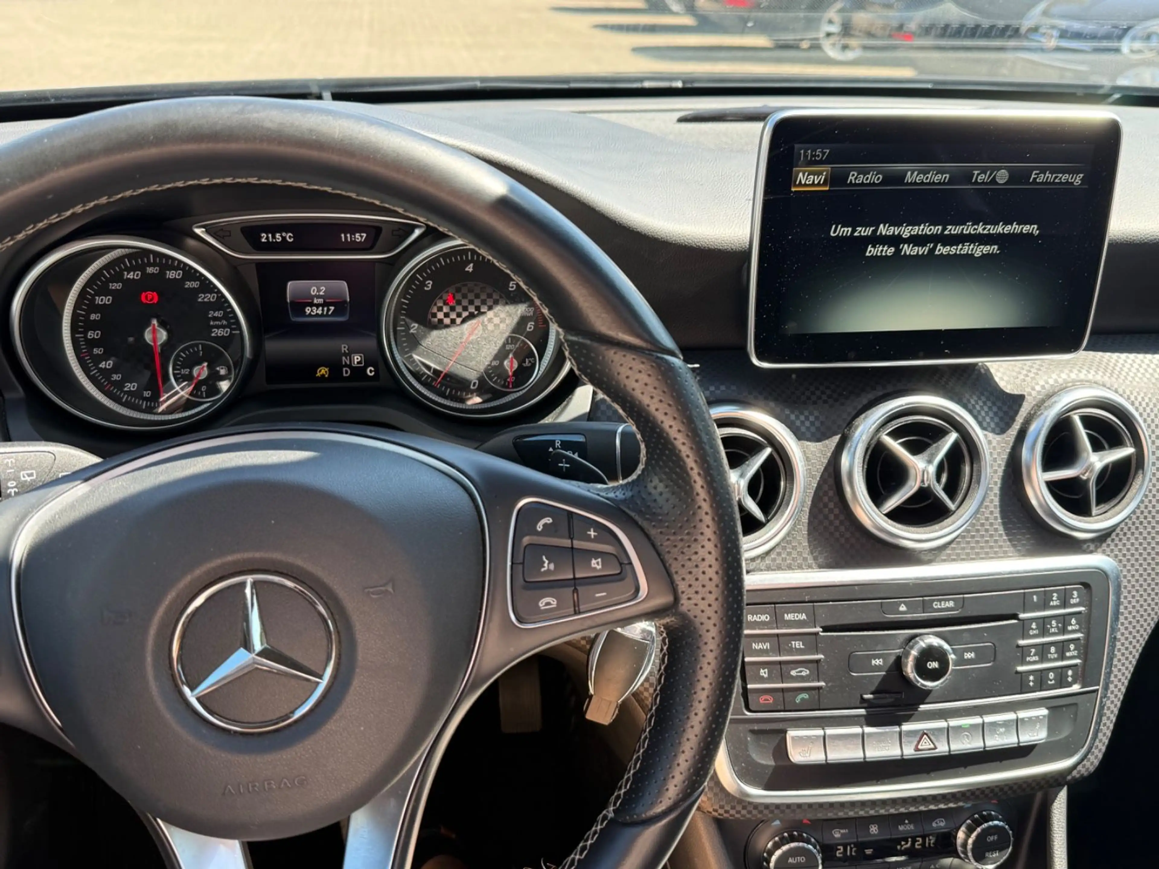 Mercedes-Benz A 220 CDI Automatik Panorama Kamera Tempomat — photo 9