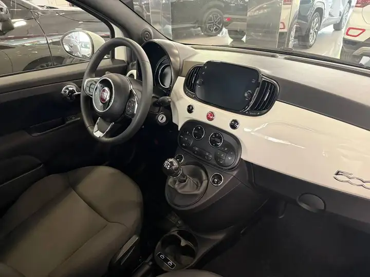 Fiat 500 Dolcevita 1.0 Hybrid 2024, foto 8