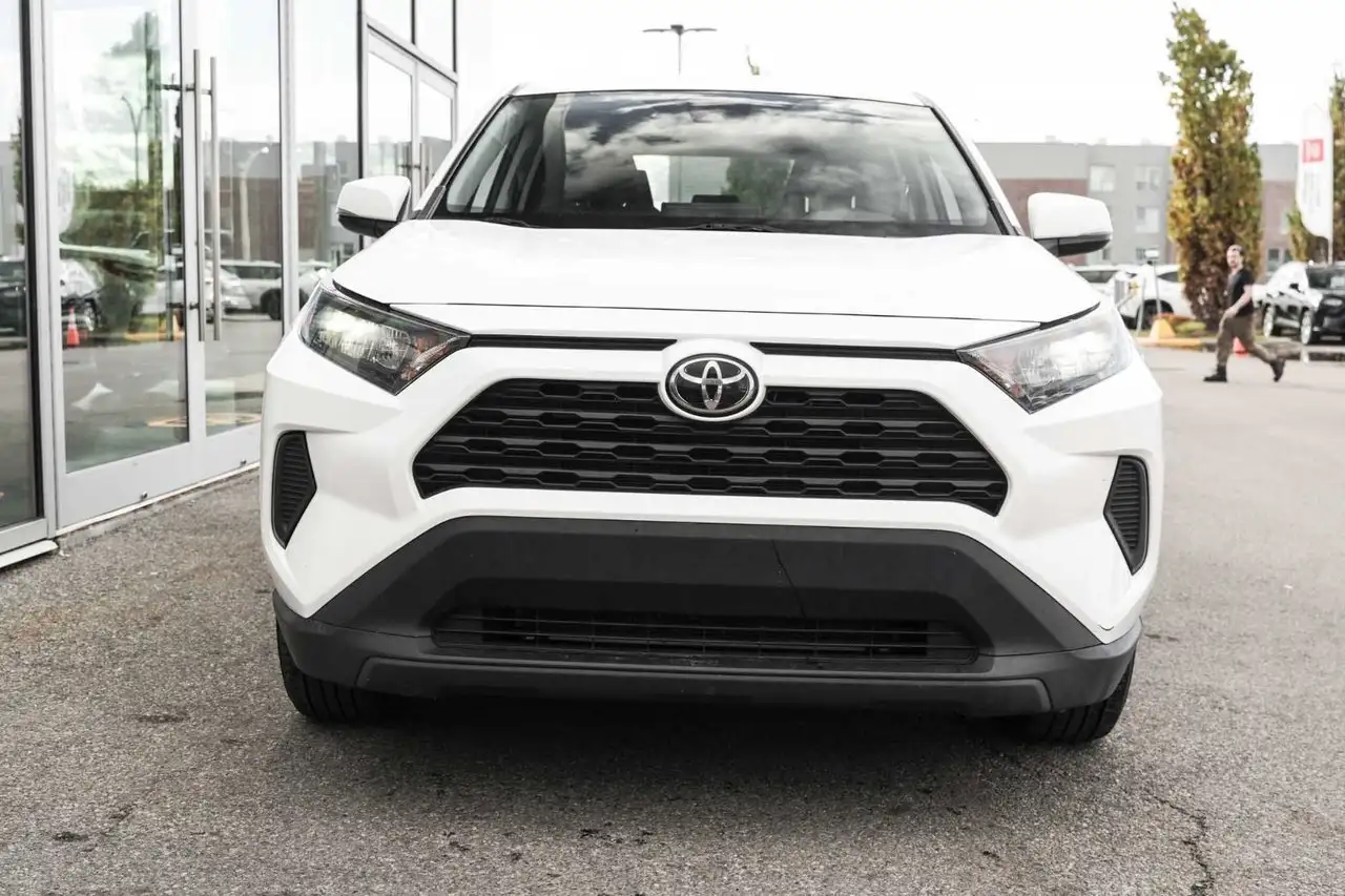 Toyota RAV 4 снимка Toyota RAV 4