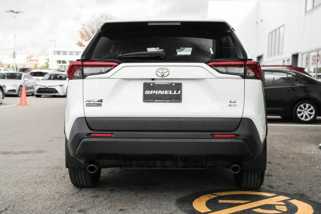 Toyota RAV 4 снимка Toyota RAV 4