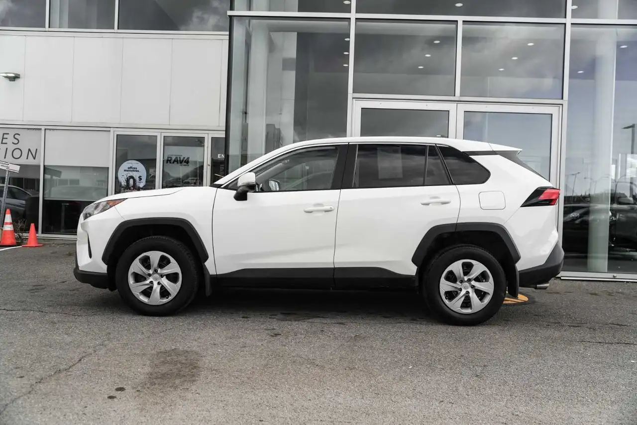 Toyota RAV 4 снимка Toyota RAV 4