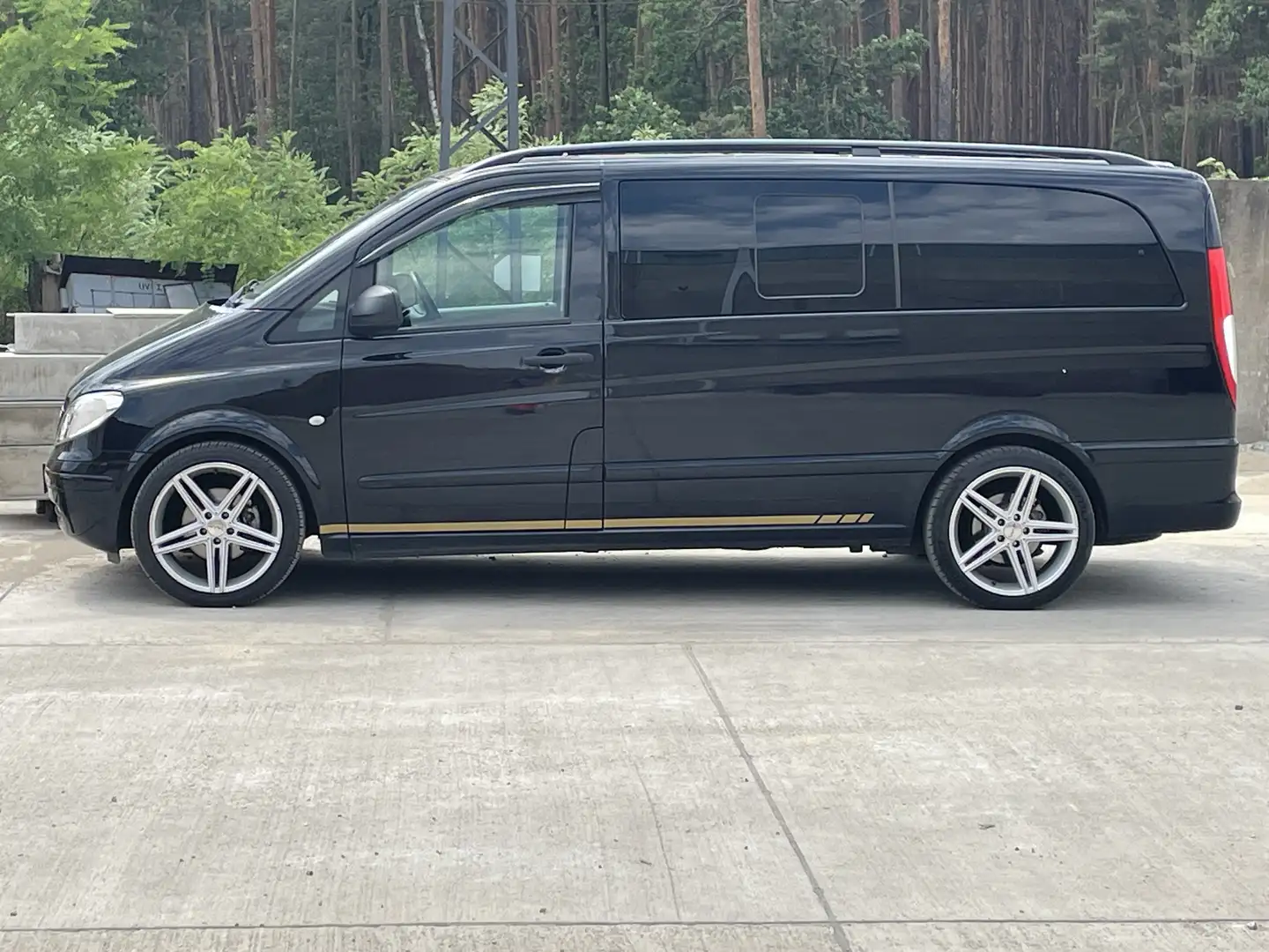 Mercedes-Benz Vito 115 CDI lang (639.603) Schwarz - 2