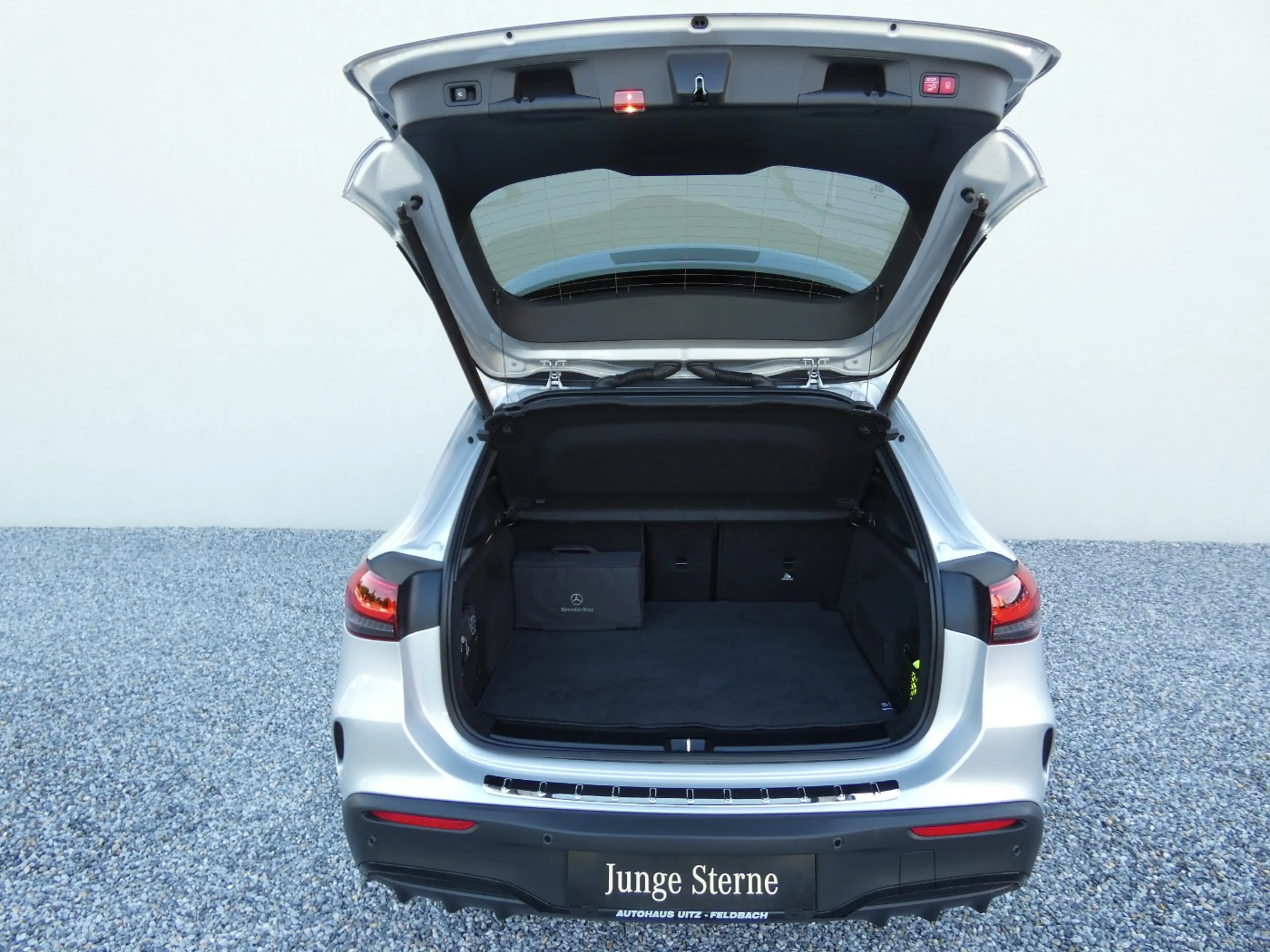 Mercedes-Benz EQA 250 66,5 kWh AMG AMG+MBUX+Night+Ambiente+AHK — photo 10