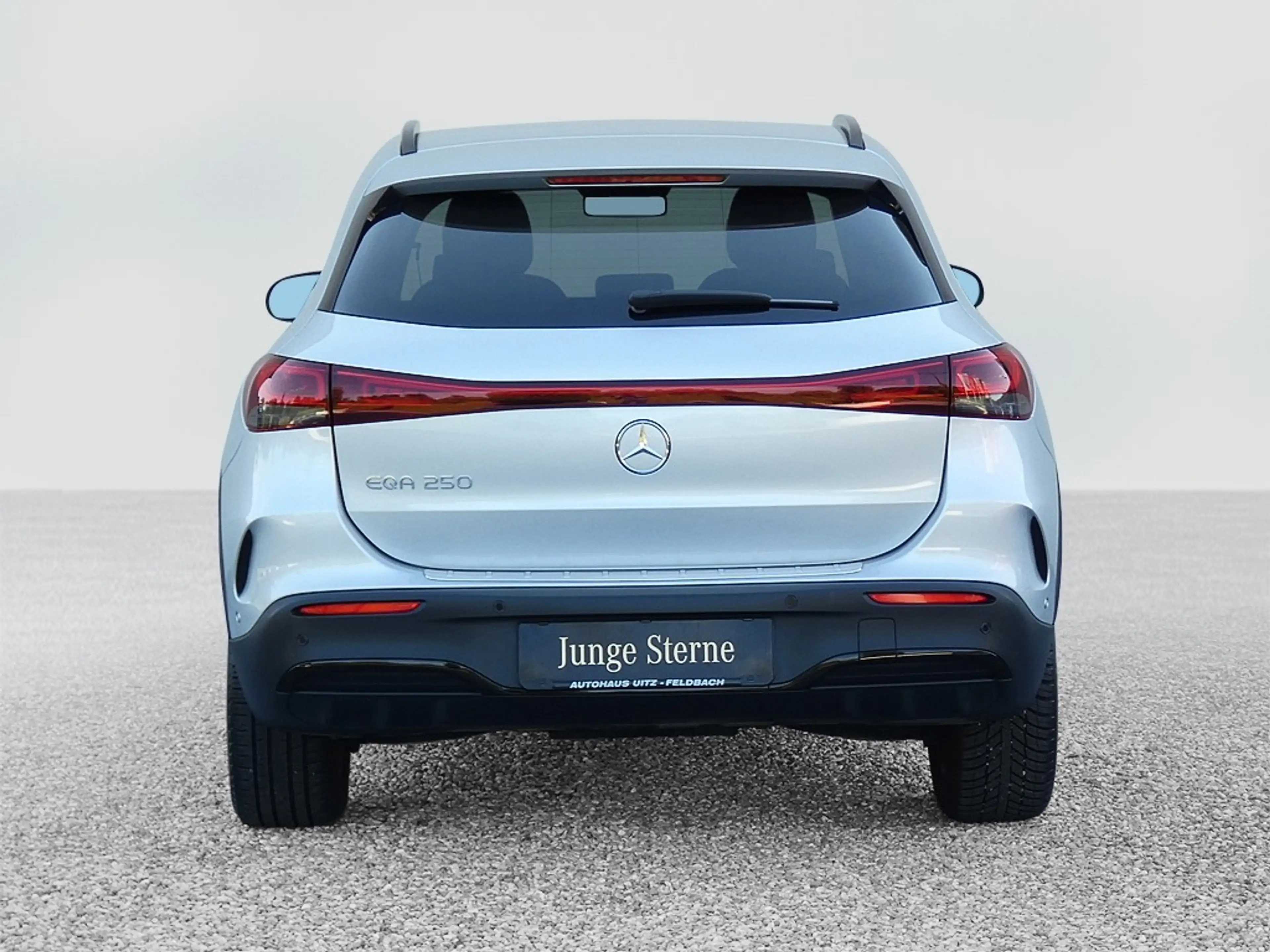 Mercedes-Benz EQA 250 66,5 kWh AMG AMG+MBUX+Night+Ambiente+AHK — photo 7