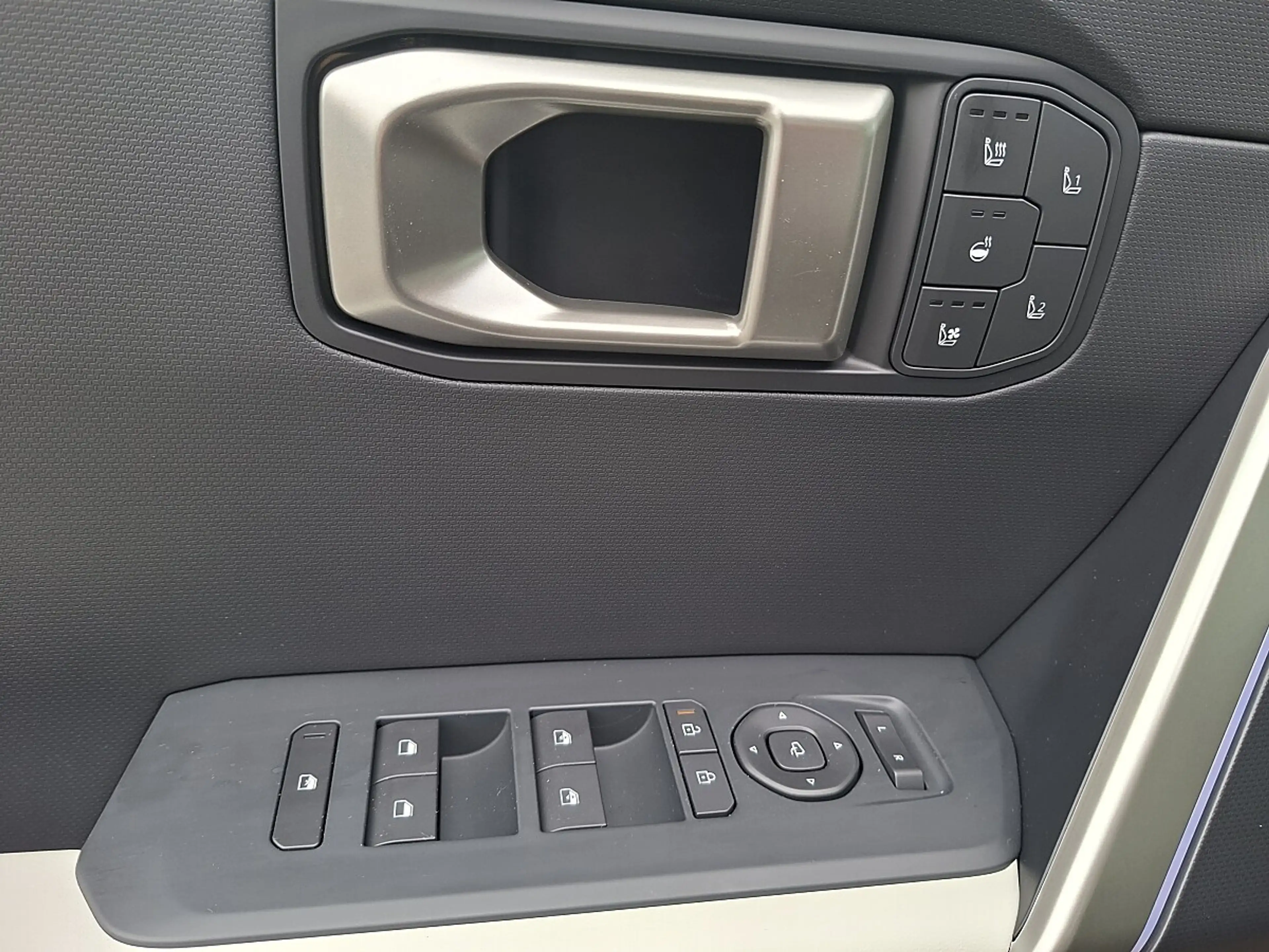 Kia Seltos 1,6 TGDI 180 4WD GT-Line Aut. — photo 7