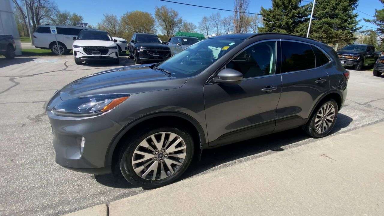 2022 Ford Escape Titanium AWD — снимка 1