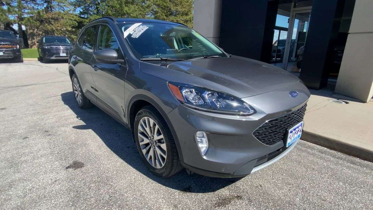 2022 Ford Escape Titanium AWD — снимка 1