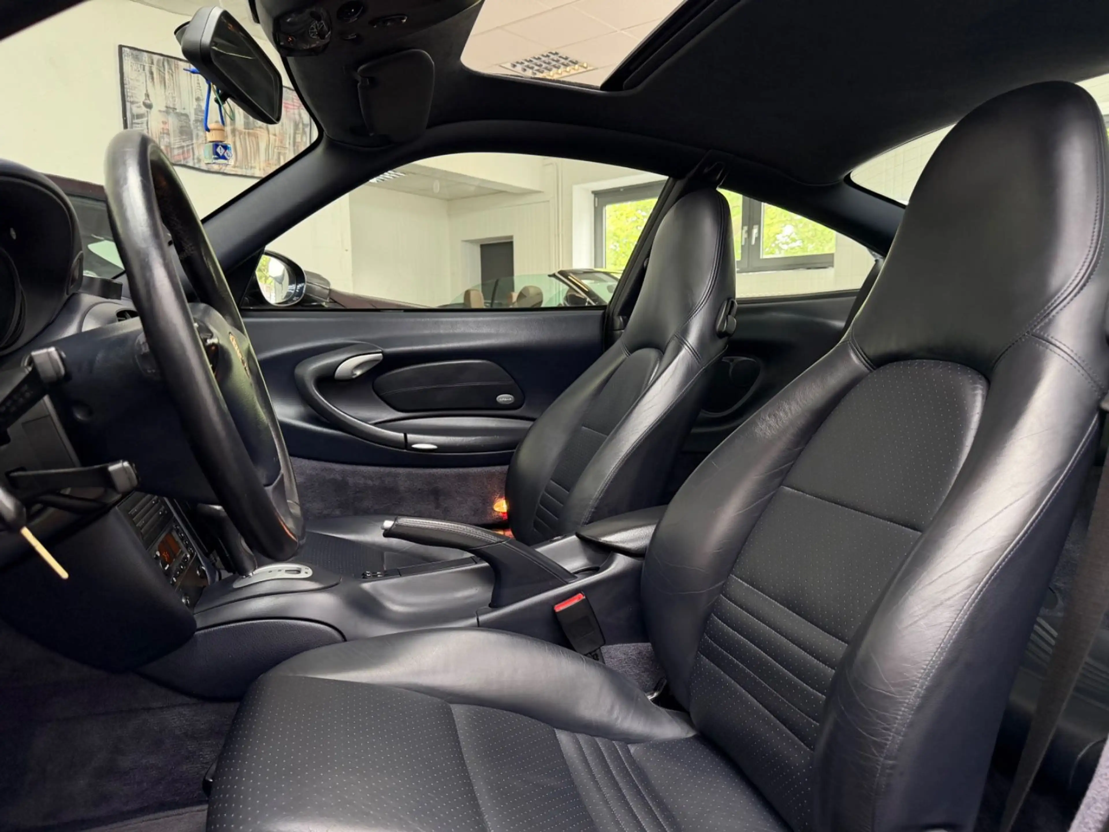 Porsche 996 911 CARRERA S COUPÈ S-DACH LEDER NAVI T.ZUSTAND — photo 9