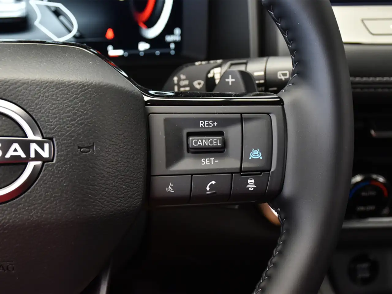 Nissan Rogue fotografie Nissan Rogue
