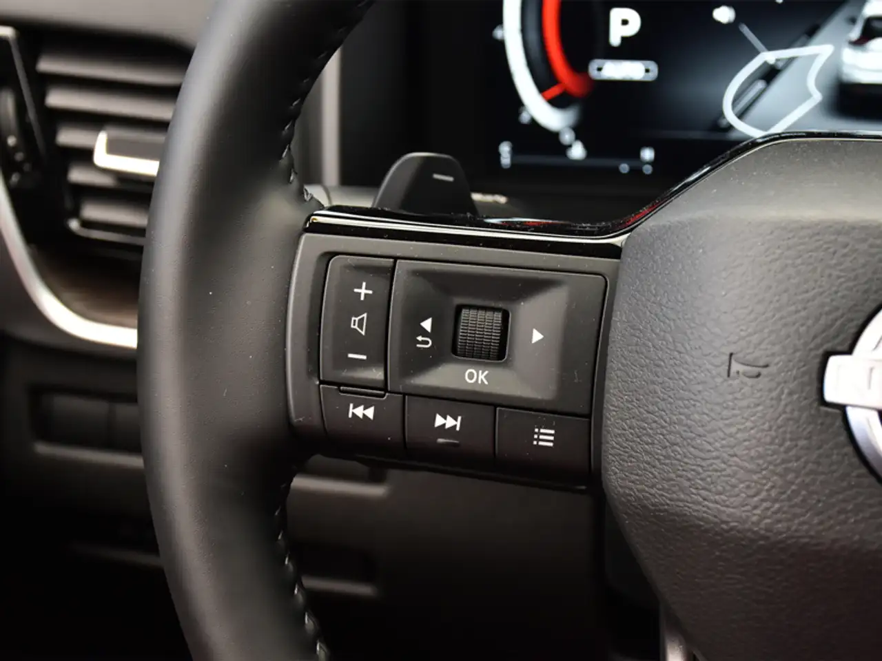 Nissan Rogue fotografie Nissan Rogue