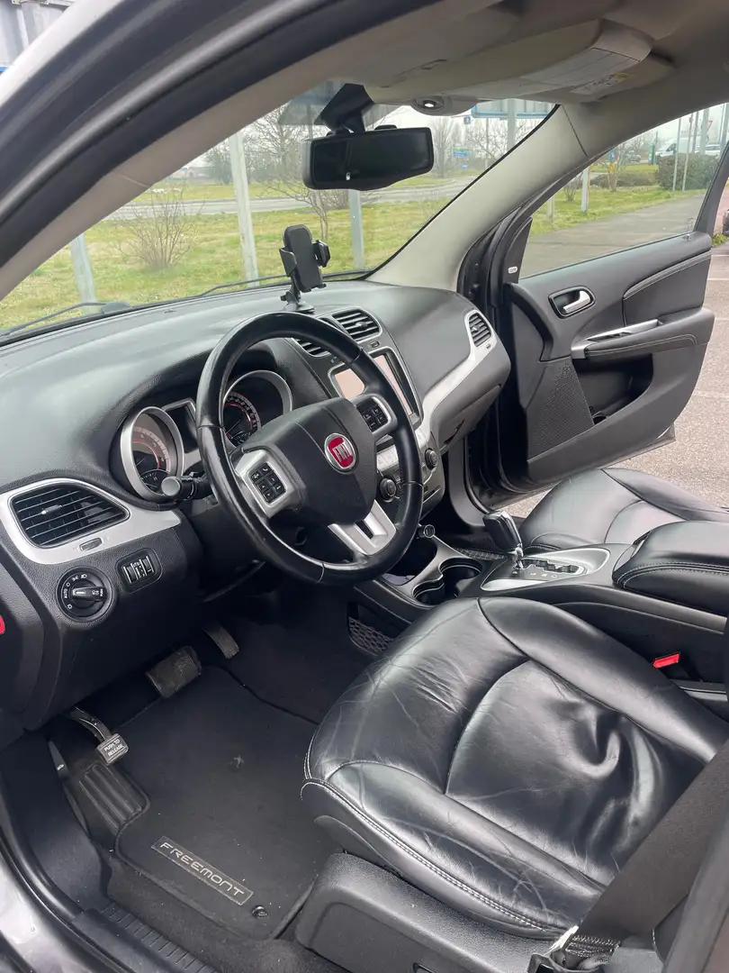 Fiat Freemont Freemont 2.0 mjt 16v Cross 4x4 170cv auto Gris - 2