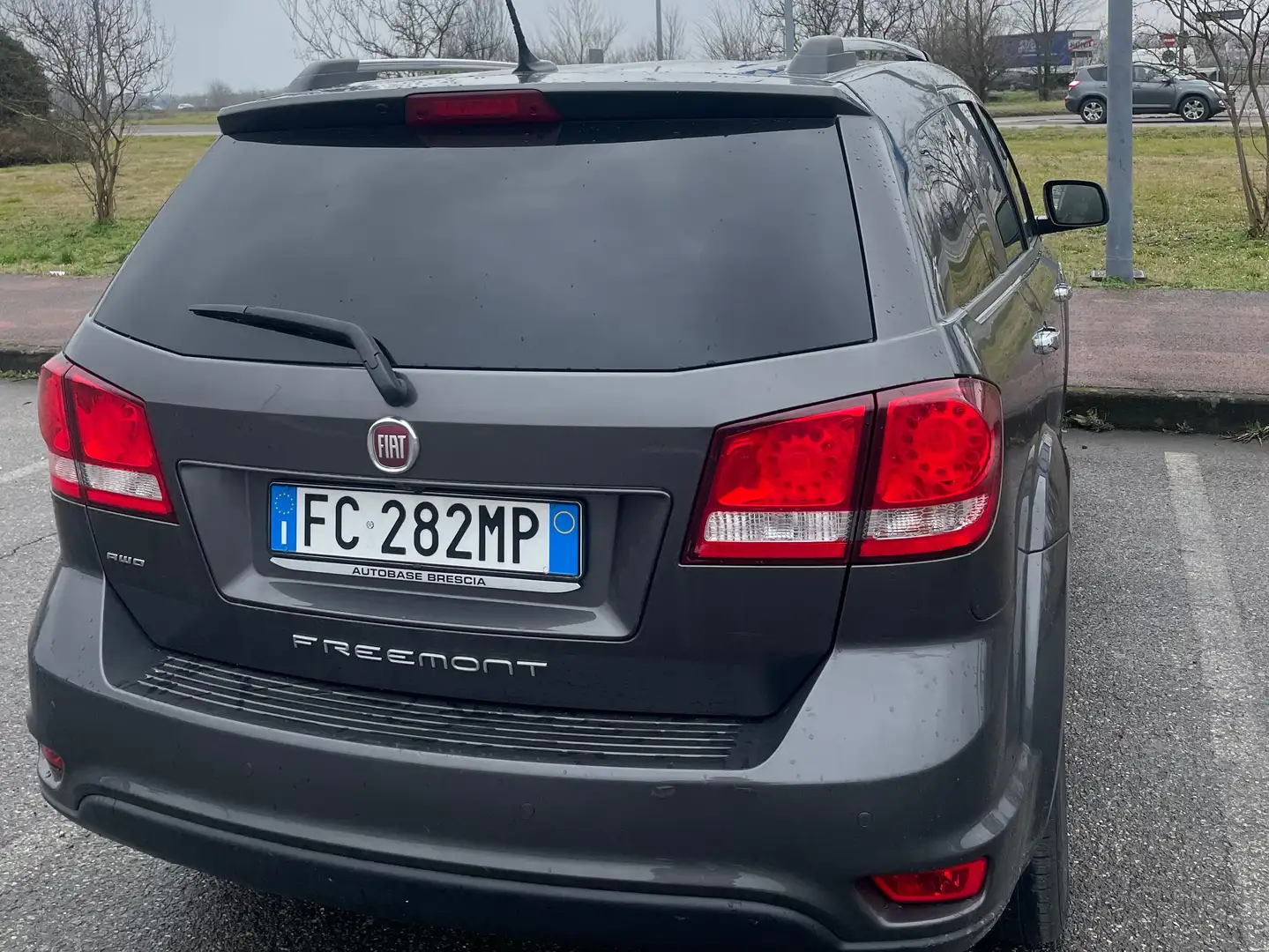 Fiat Freemont Freemont 2.0 mjt 16v Cross 4x4 170cv auto Gris - 1