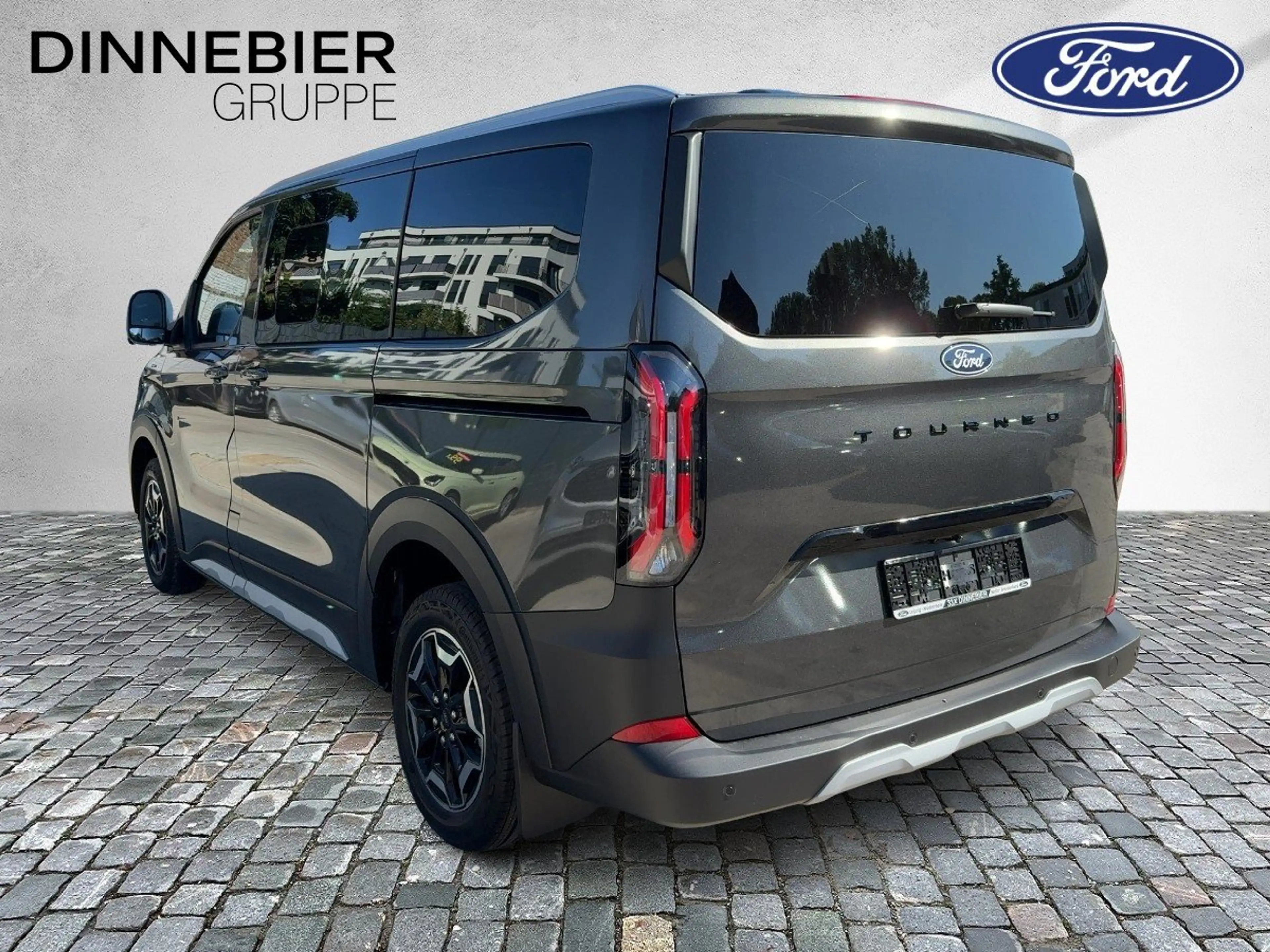 Ford Tourneo Custom Bus 320 L1 Active 125 kW — photo 4