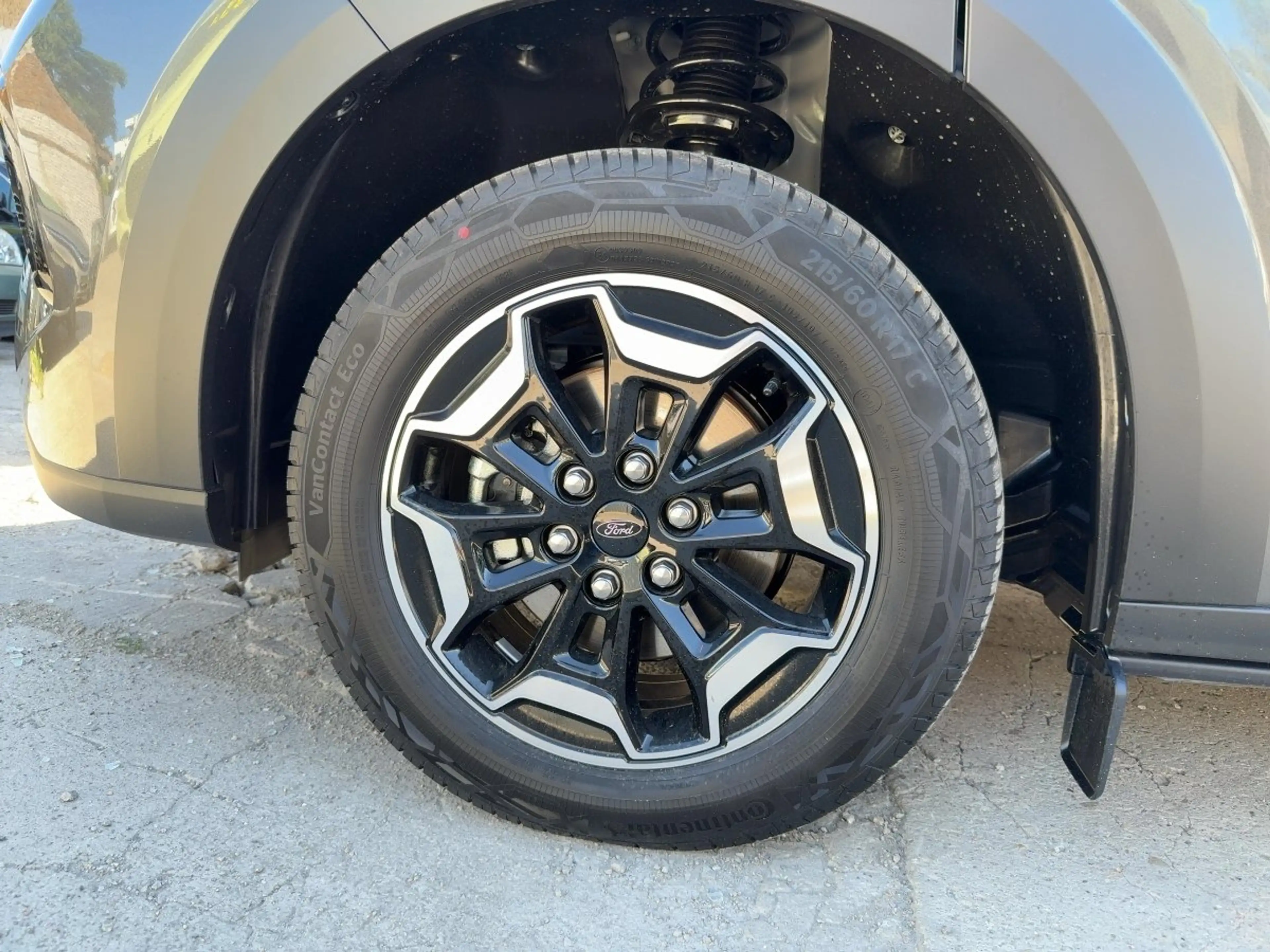Ford Tourneo Custom Bus 320 L1 Active 125 kW — photo 14