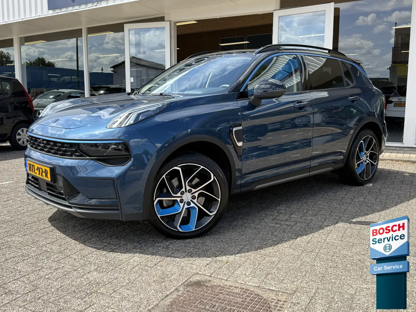 Lynk & Co 01 1.5 Hybrid | Automaat | LED | 360 camera | Keyless Blauw - 1