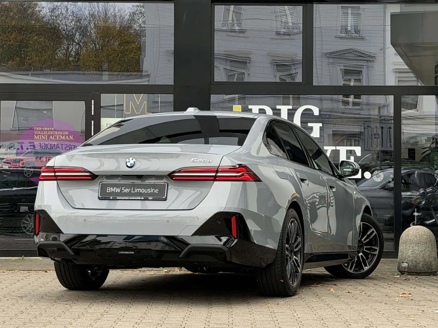 BMW 520 d Limousine M Sport DA PA H/K 19" Grigio - 2