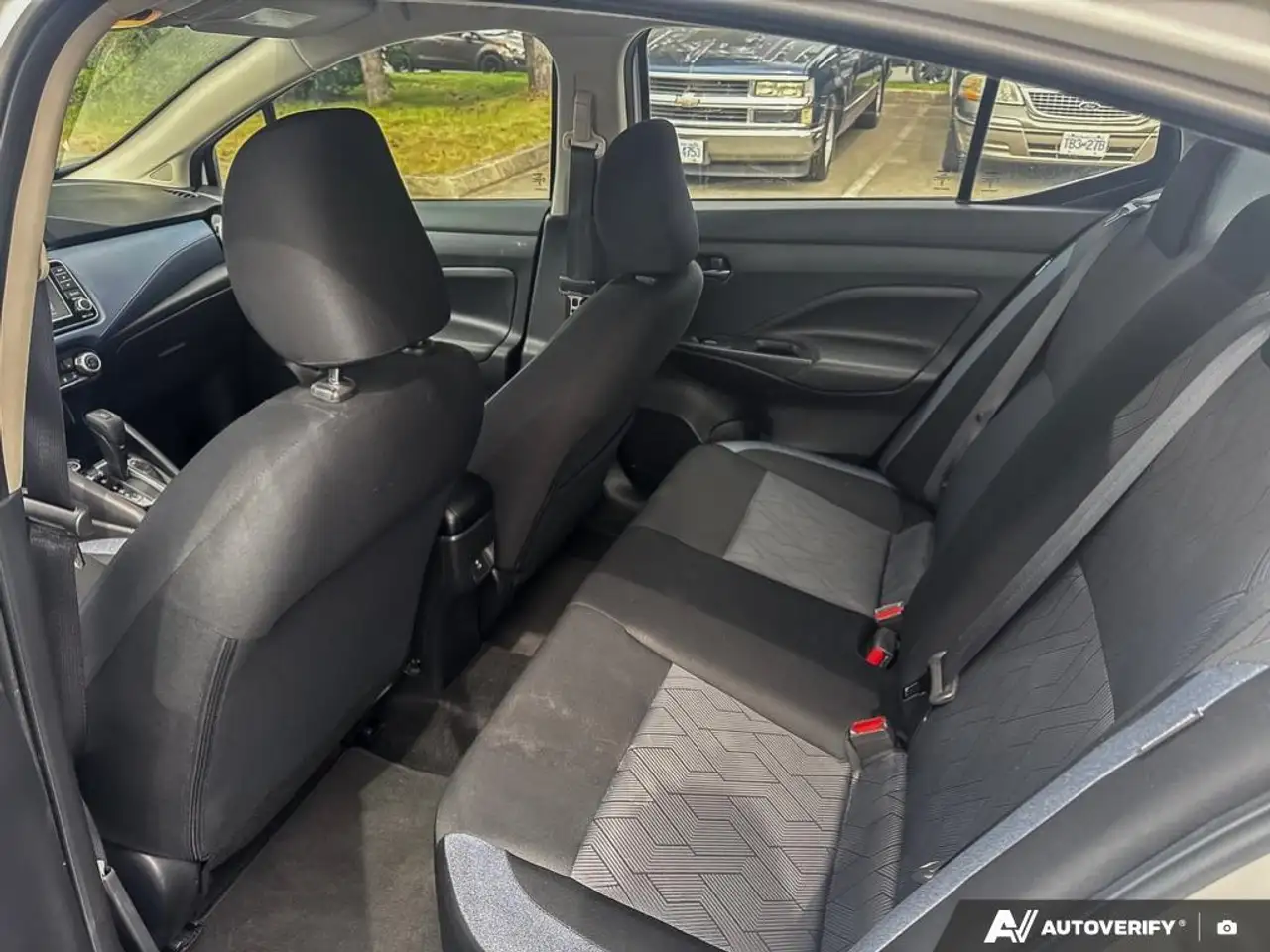Nissan Versa снимка Nissan Versa