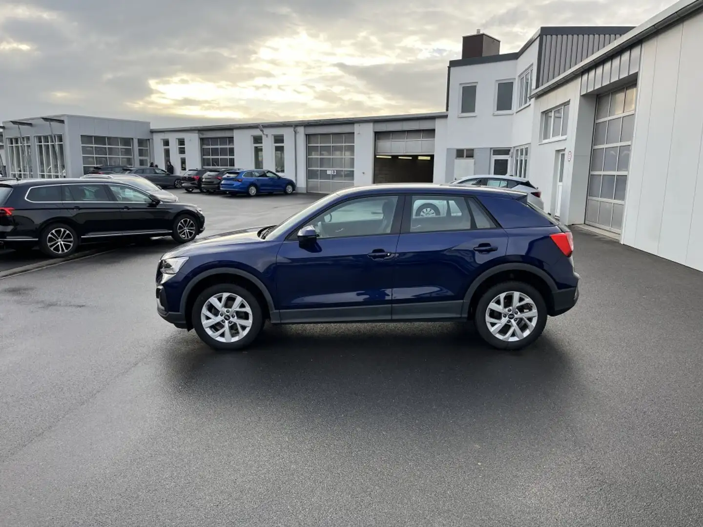 Audi Q2 35 1.5 TFSI S tronic 153€ m. 20% Anzahlung Navi Blau - 2