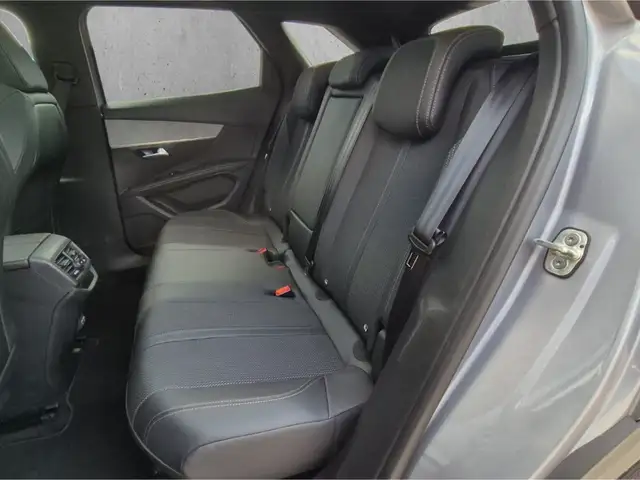 Peugeot 3008 view 8