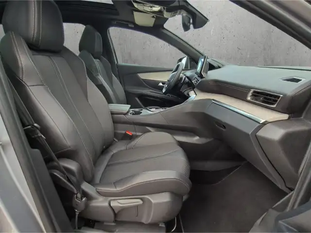 Peugeot 3008 view 13