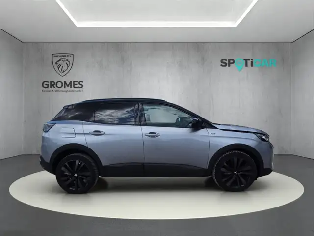 Peugeot 3008 view 2