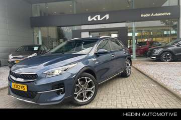 1.0 T-GDi DynamicLine | Camera | Cruise control |