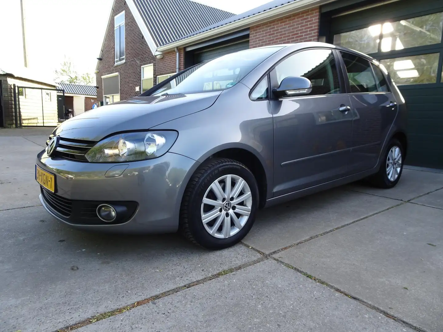 Volkswagen Golf Plus 1.4 TSI Comfortline Grijs - 1