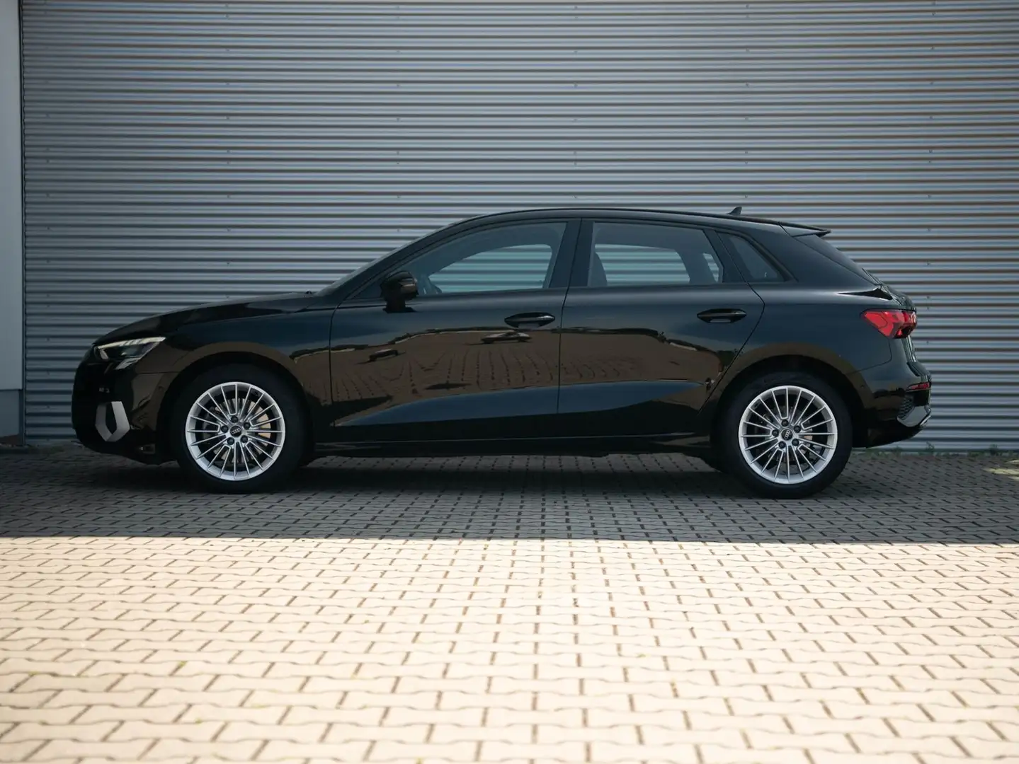 Audi A3 Sportback 35 TFSI advanced++LED+FERNLICHTASSI Noir - 2