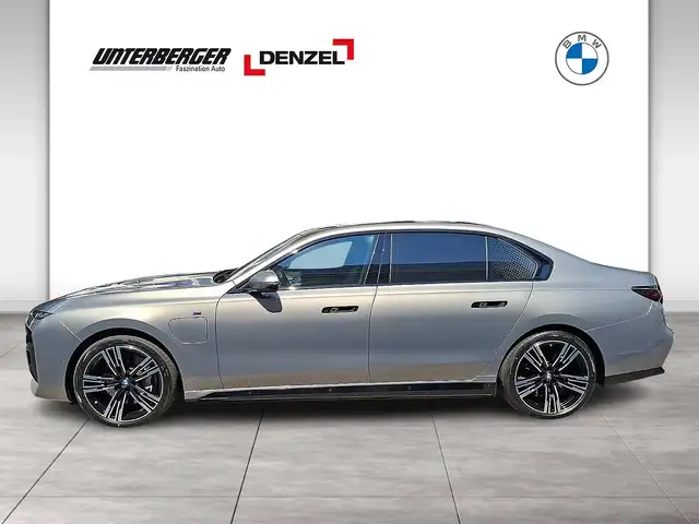 BMW 750 e xDrive (G70) Ansicht 3