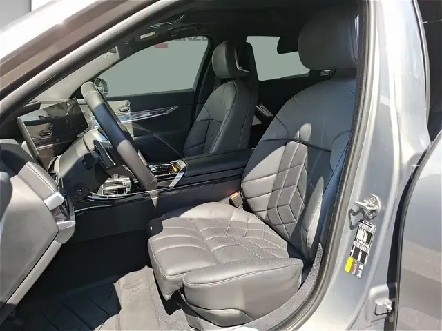 BMW 750 e xDrive (G70) Ansicht 14