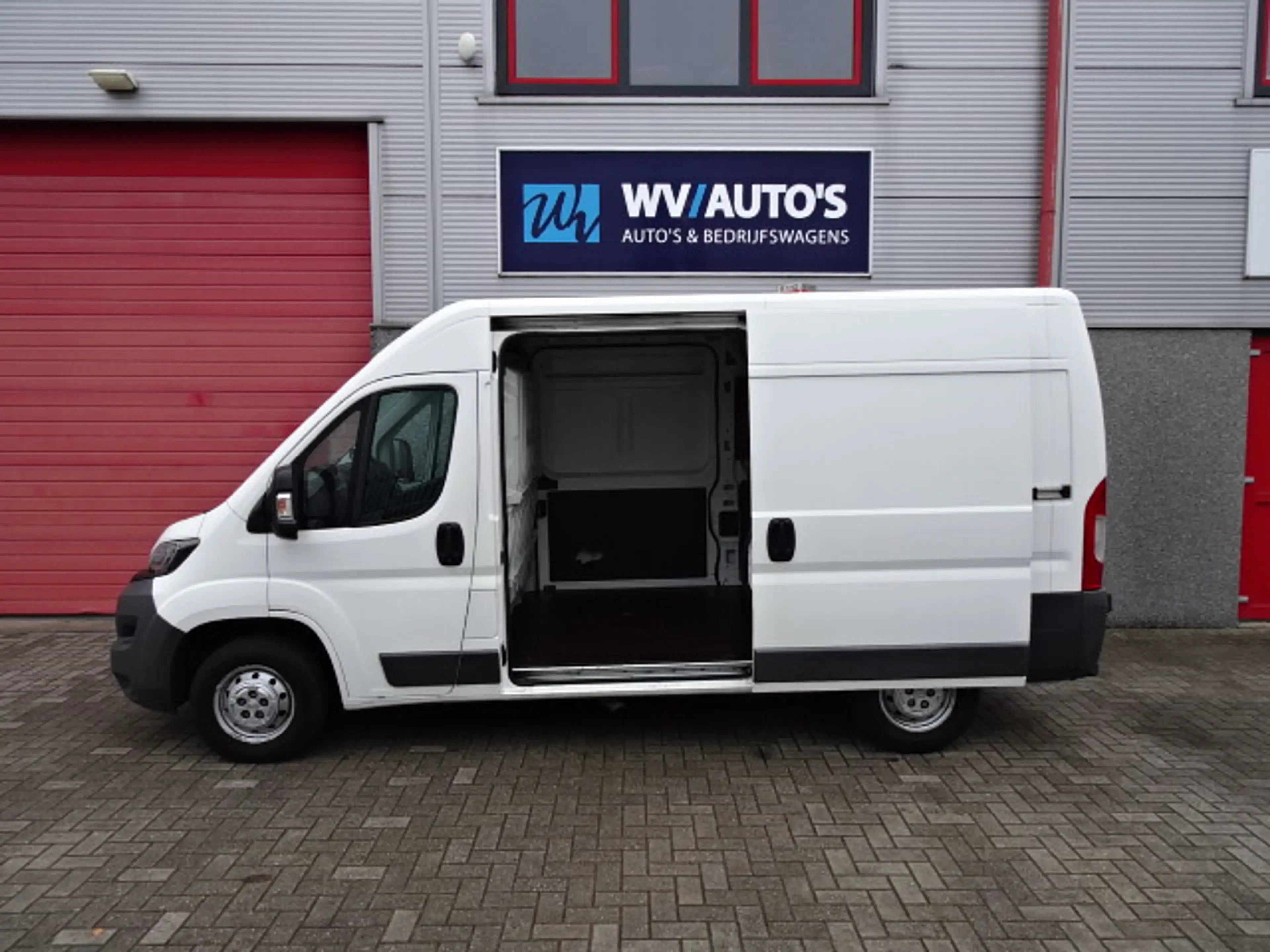 Peugeot Boxer 330 2.0 BlueHDI L2H2 Premium Pack 2 x schuifdeur — photo 5