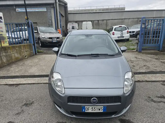 Fiat Grande Punto 5p 1.2 Active c/clima 65cv cingia fatta km 68000