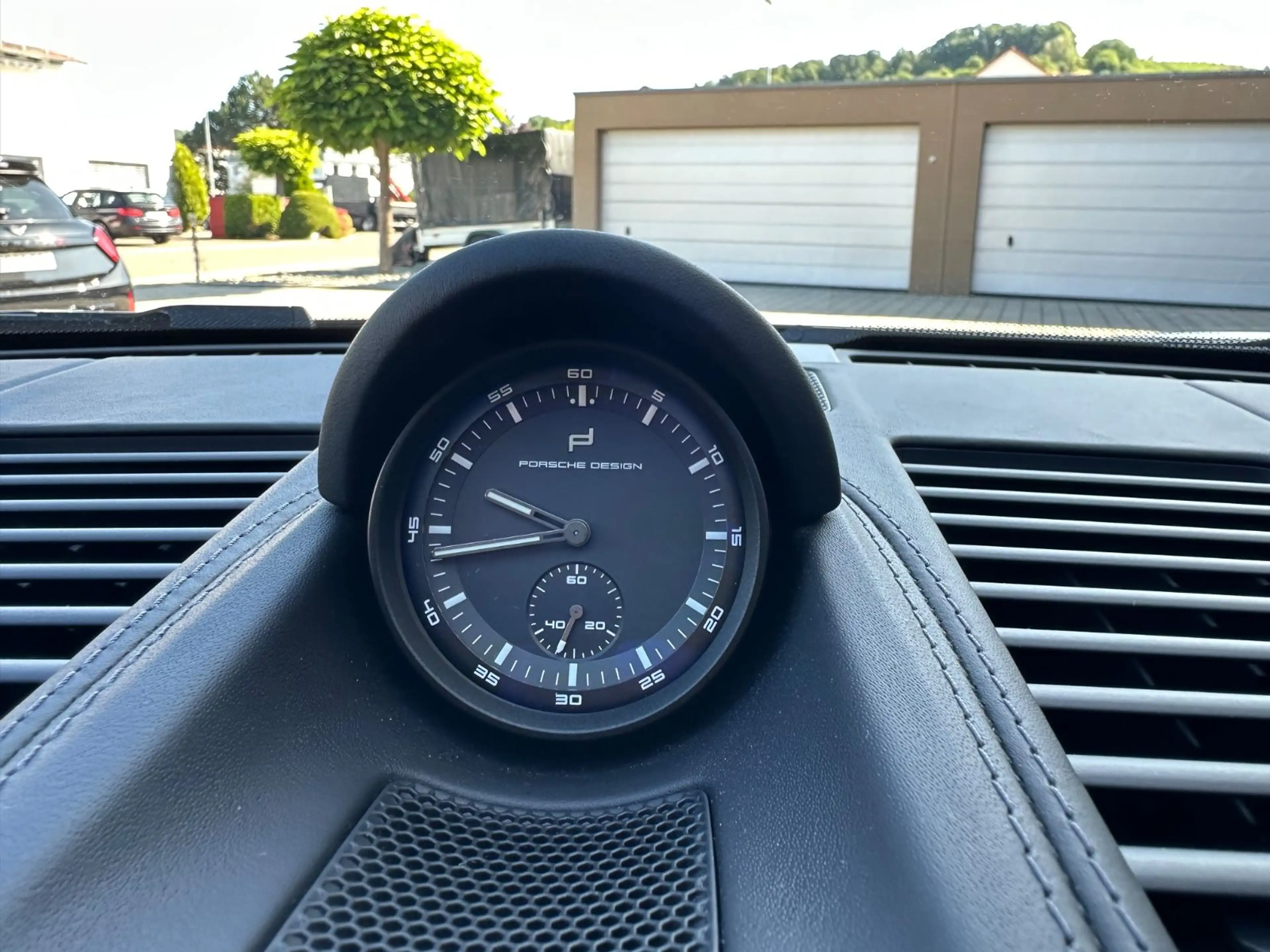 Porsche 992 .1 Targa GTS * Exclusive Manufaktur /2 TKM * — photo 12
