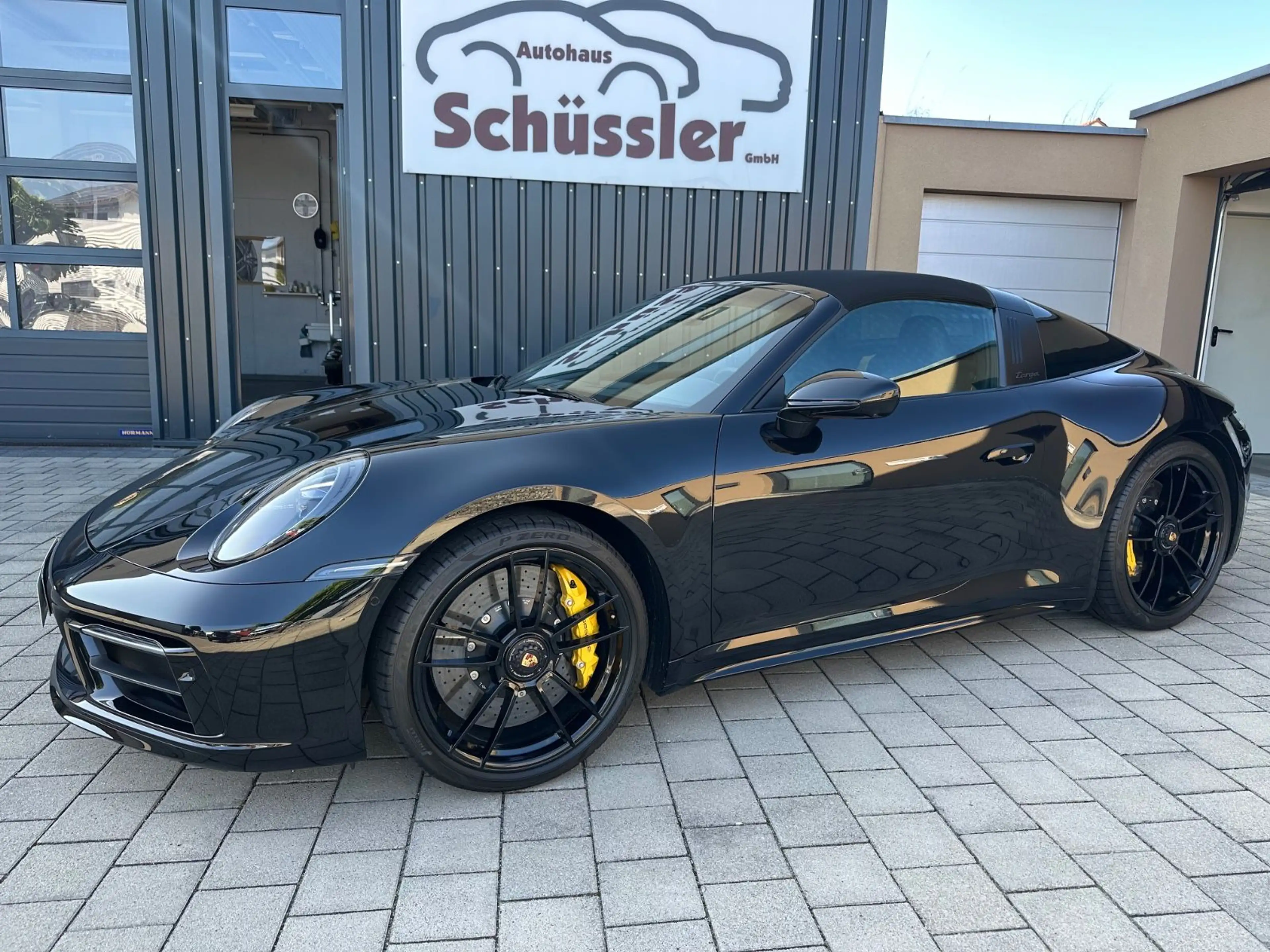 Porsche 992 .1 Targa GTS * Exclusive Manufaktur /2 TKM *