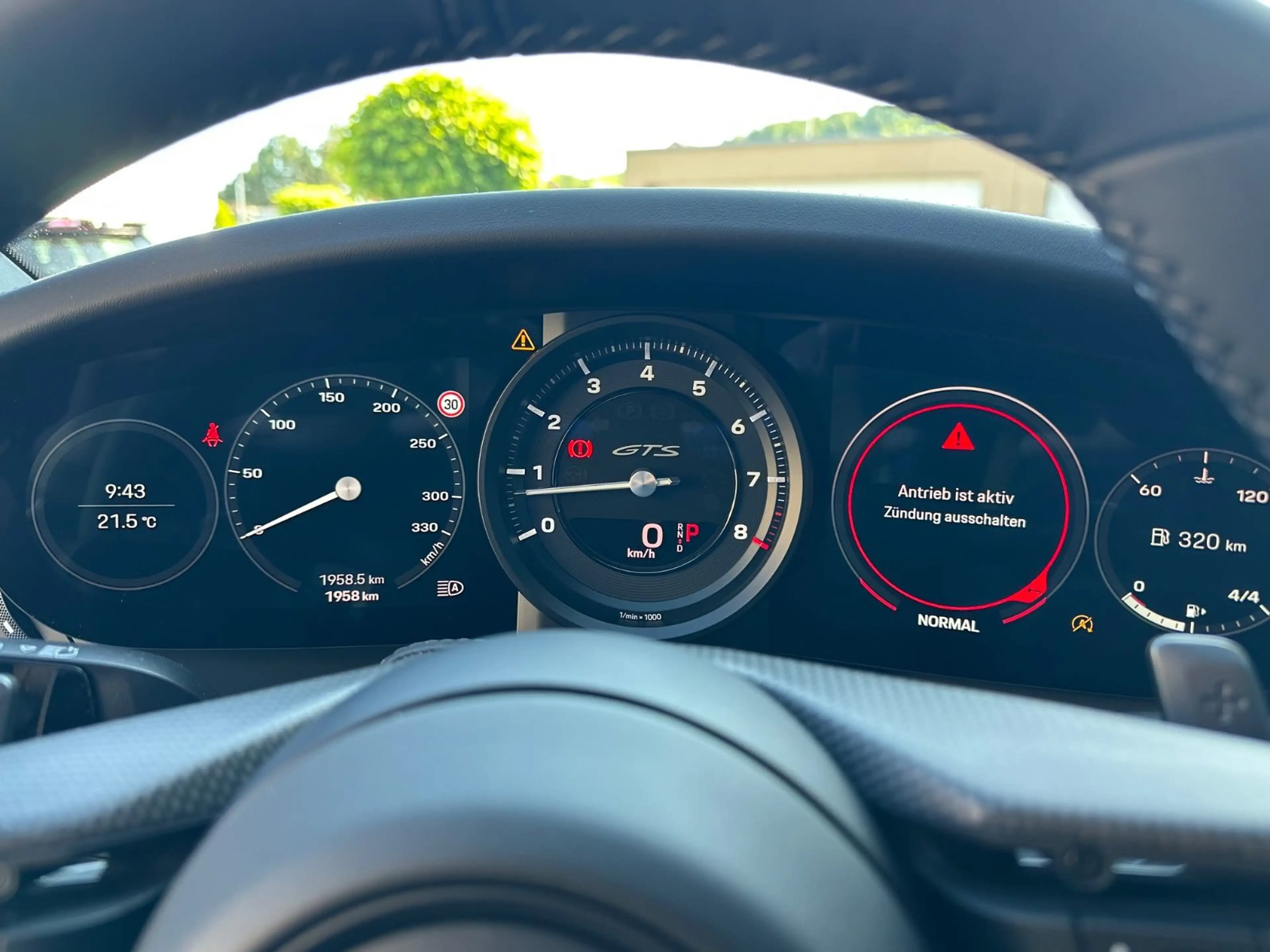Porsche 992 .1 Targa GTS * Exclusive Manufaktur /2 TKM * — photo 11