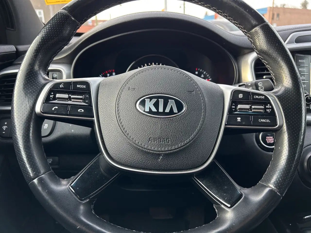 Kia Sorento снимка Kia Sorento