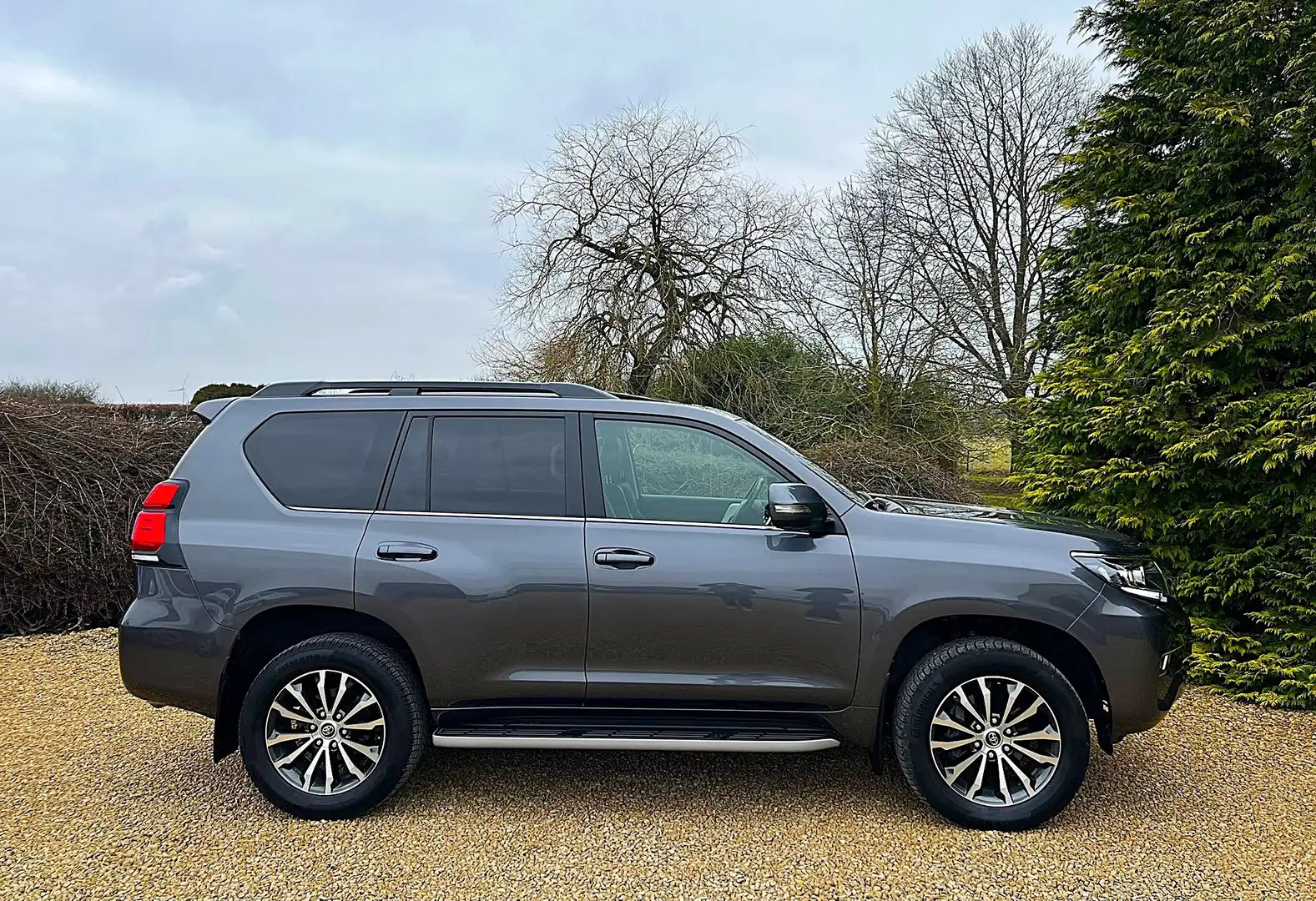 Toyota Land Cruiser 2.8 D-4D Black Premium FULL OPTIONS 27.000 KM !!! Gris - 2