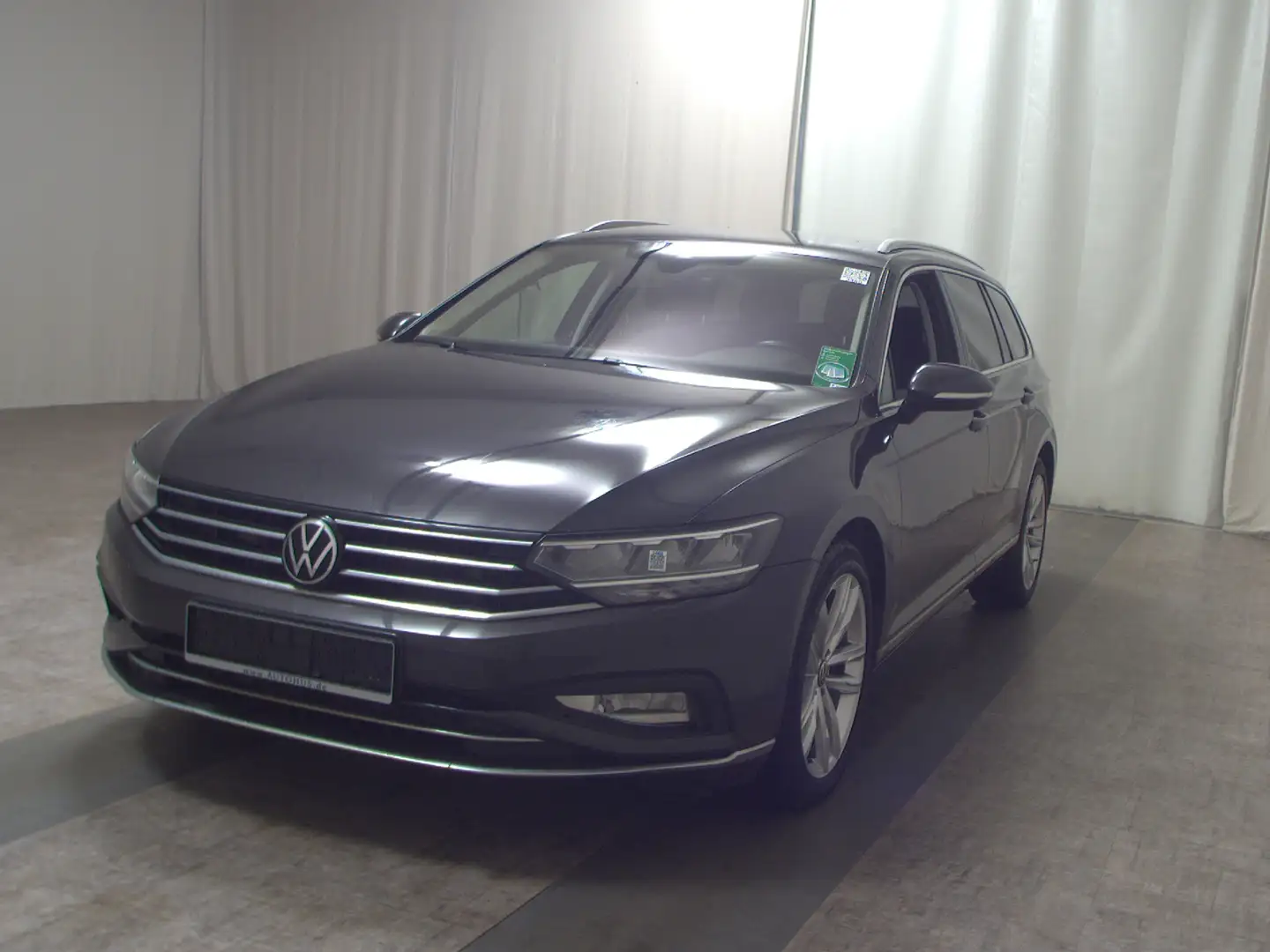Volkswagen Passat Var. 2.0 TDI Elegance Navi AID LED AHK Gris - 2