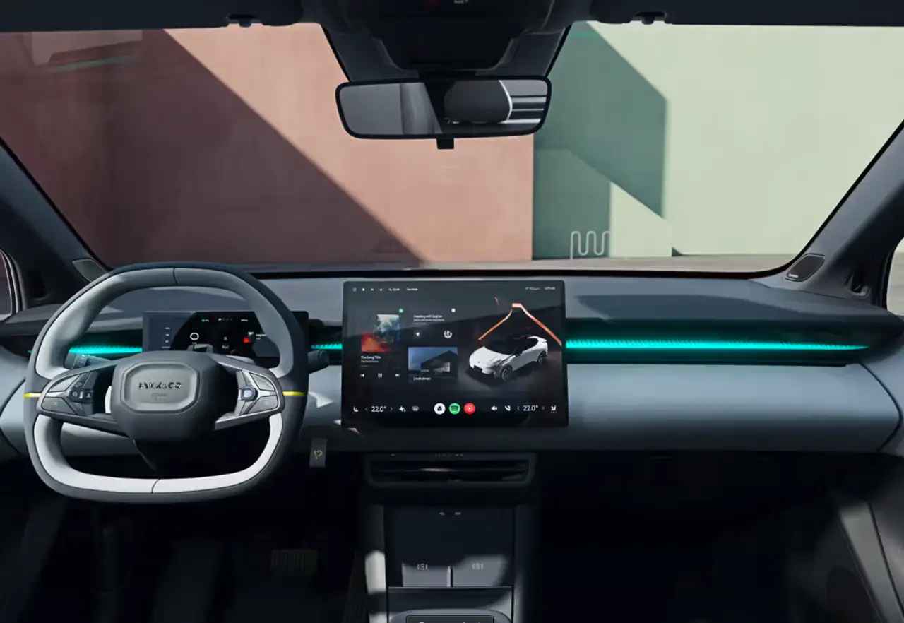Lynk & Co 02