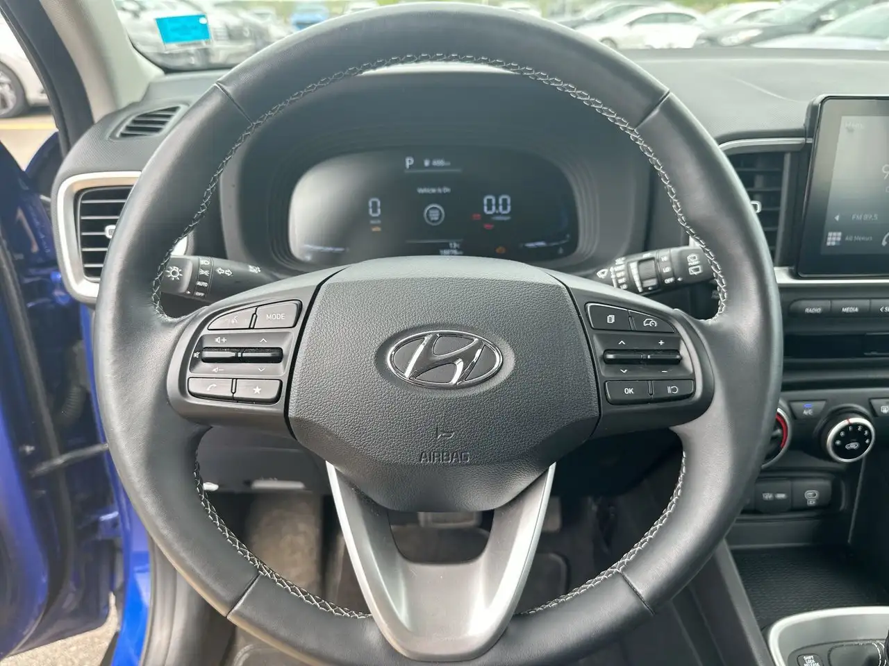 Hyundai Venue снимка Hyundai Venue