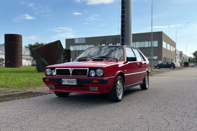 Lancia Delta 2.0 HF TURBO 8V 4WD