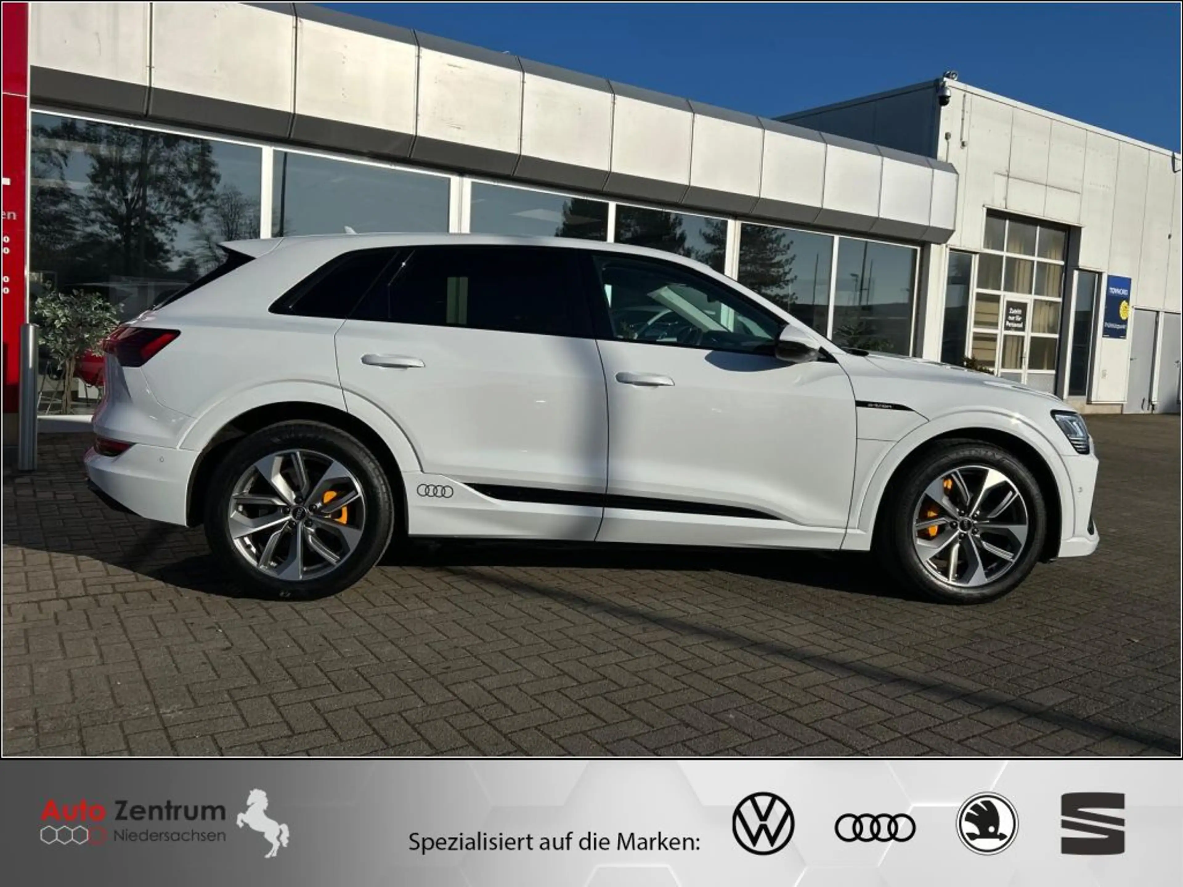 Audi e-tron 55 quattro S-LINE **AZN-Förderung** Bat-ZERTIFIKAT — photo 5
