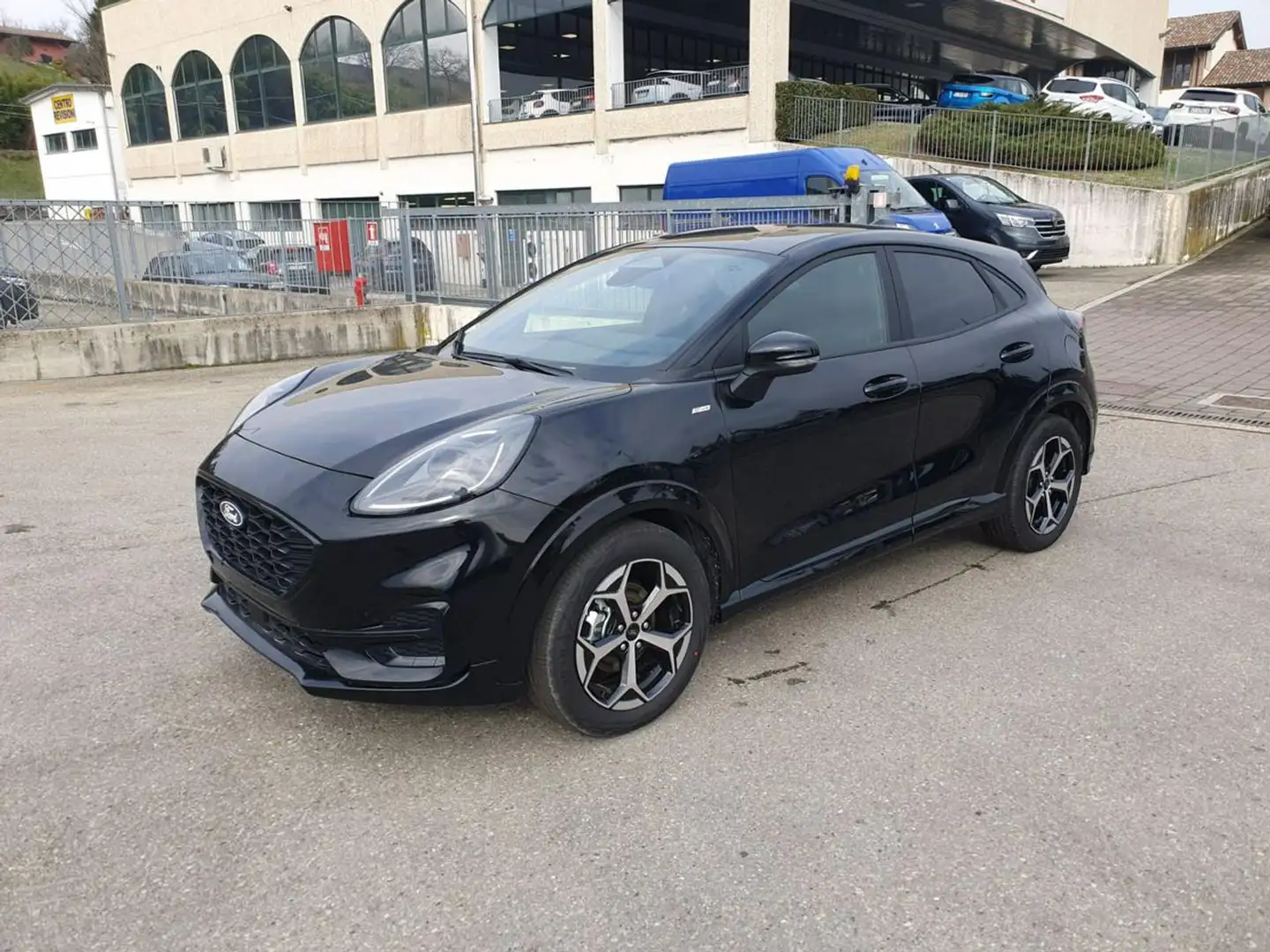 Ford Puma 1.0 EcoBoost Hybrid 125 CV S&S ST-Line Zwart - 2