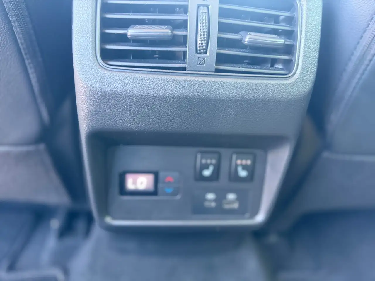 Nissan Rogue photo Nissan Rogue