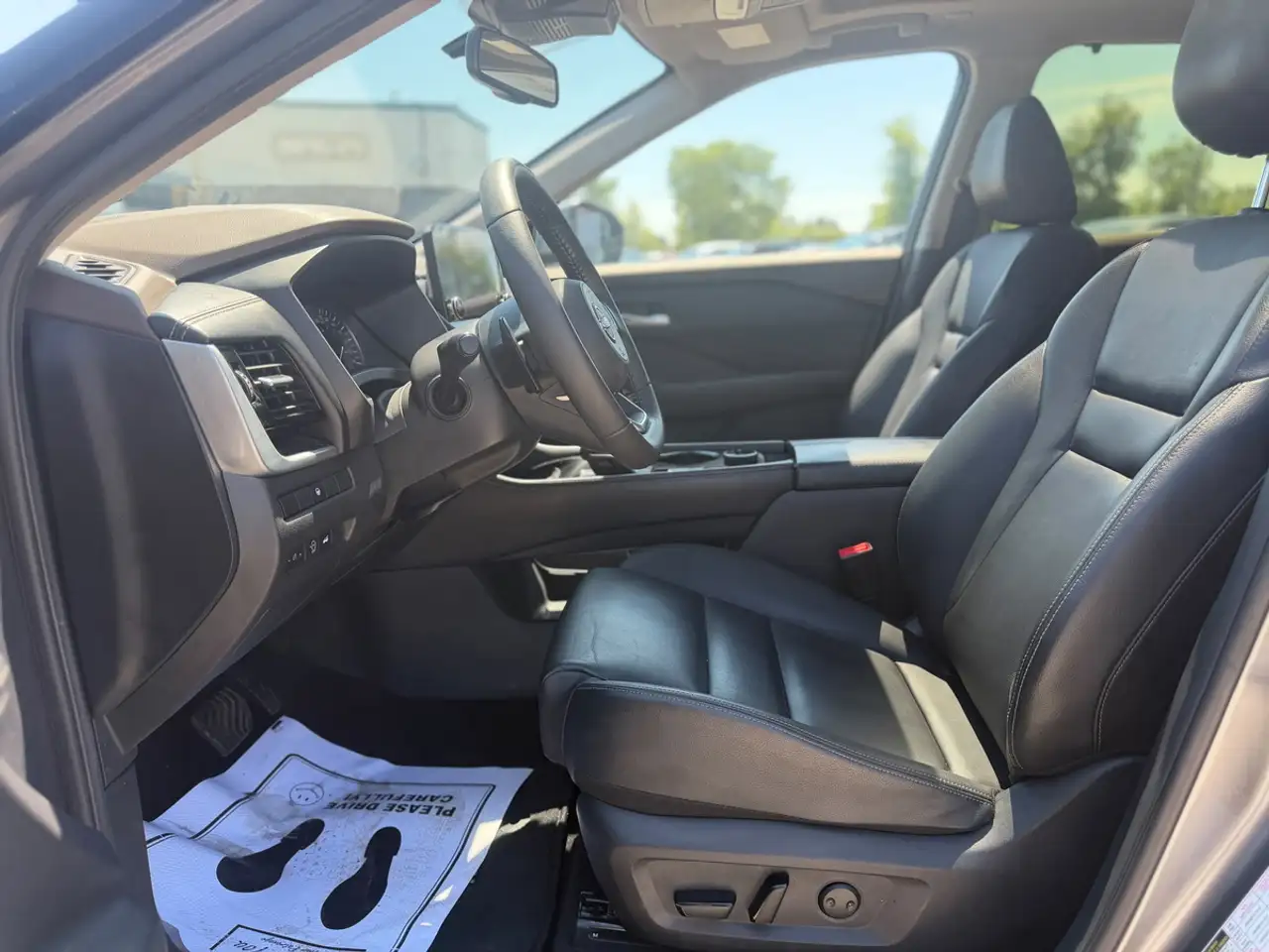 Nissan Rogue photo Nissan Rogue