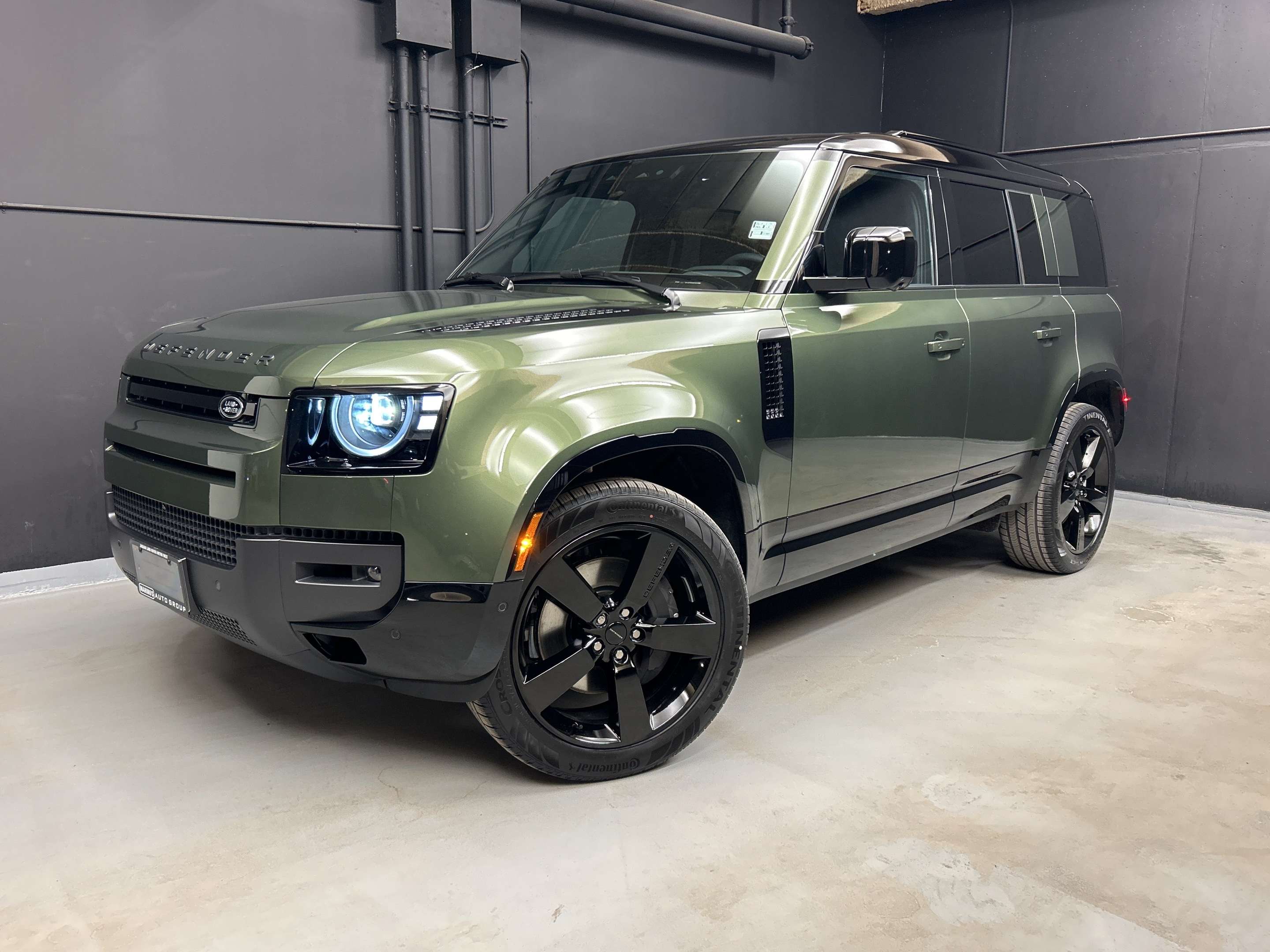 2026 Land Rover Defender X-Dynamic SE