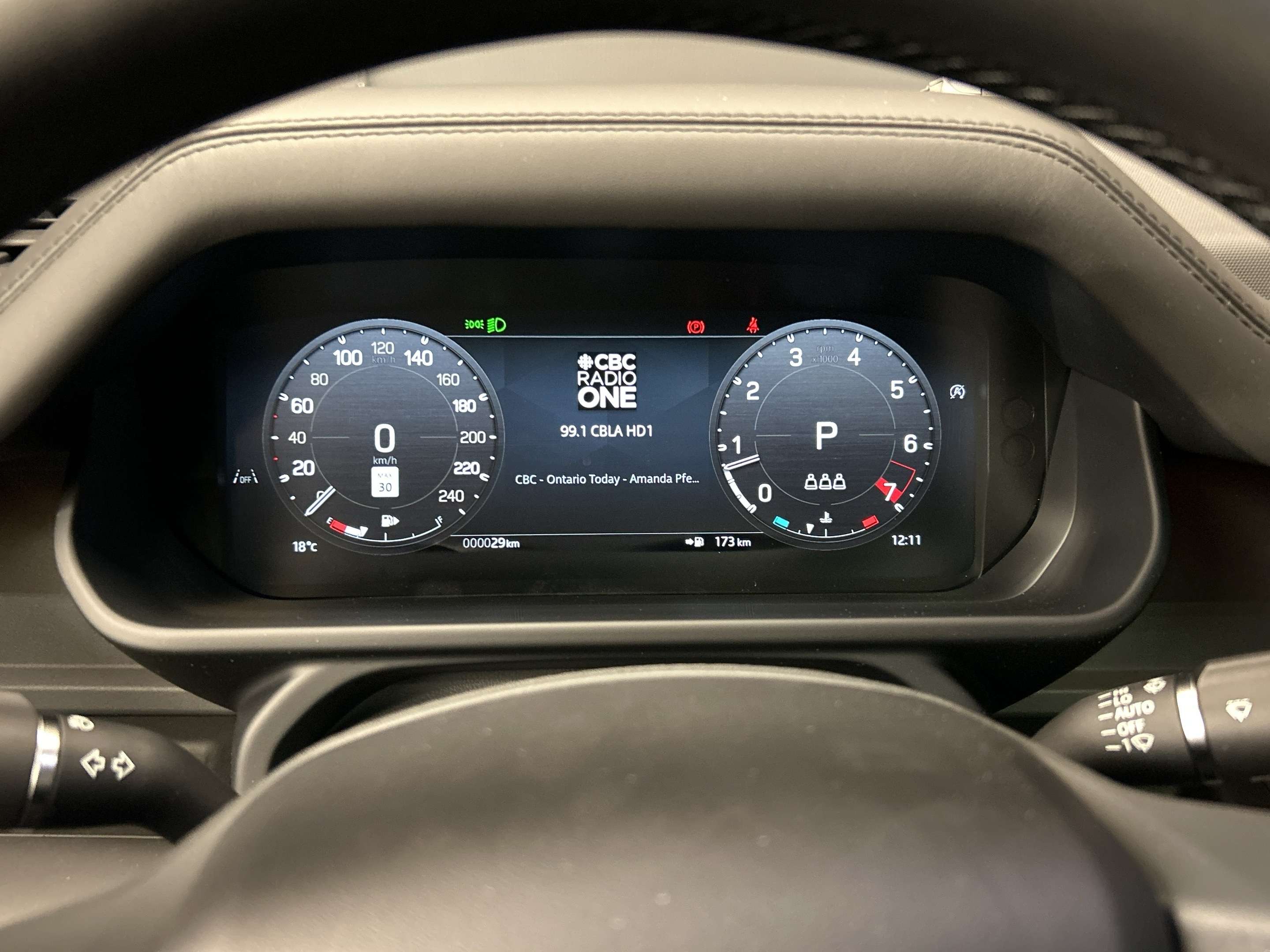 2026 Land Rover Defender X-Dynamic SE thumb 17