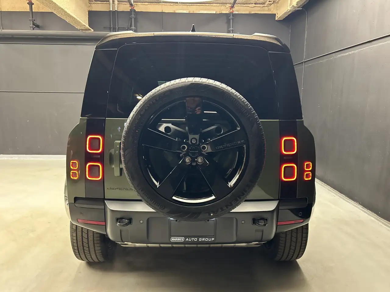 Land Rover Defender снимка Land Rover Defender